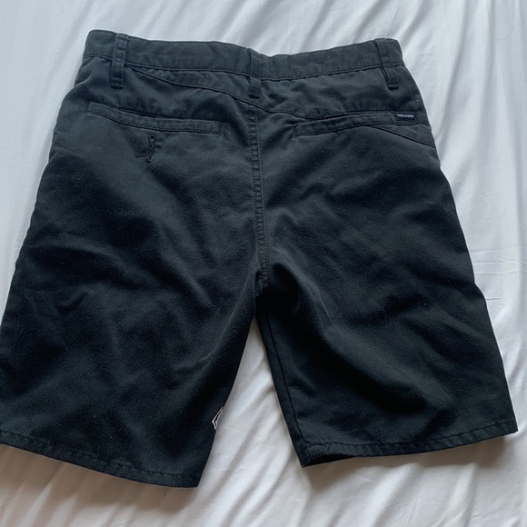 Short volcom - Picture 3 of 4